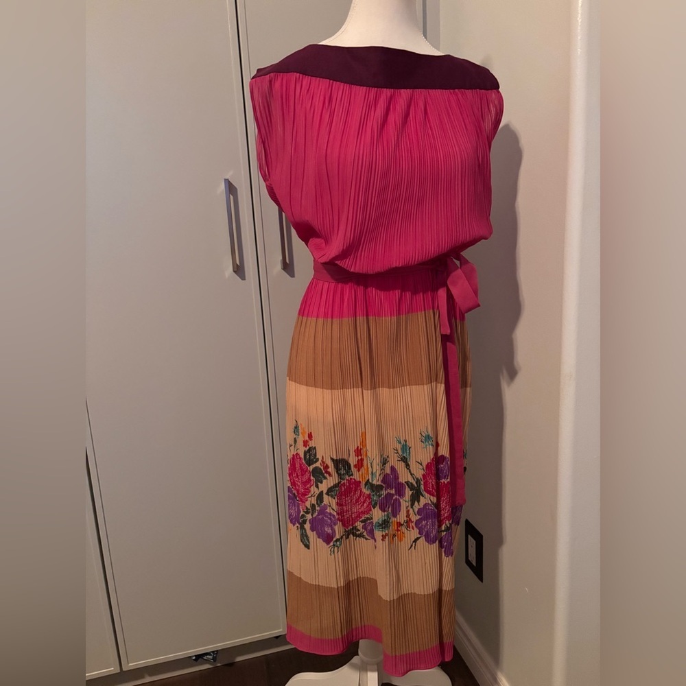 Vintage 70s Pink and Tan Floral Pleated Secretary’s Dress